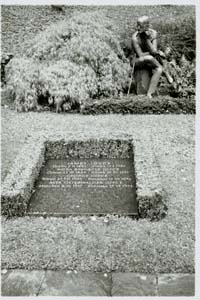 Photograph of James Joyce's grave in Fluntern cemetery, Zurich, Switzerland  (c) 2003 Megan O'Beirne